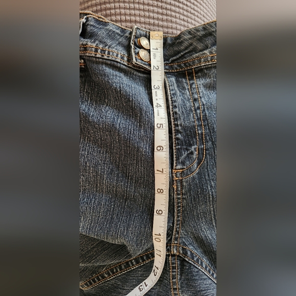 Illegal Jeans Blue Denim Capris 2 Button Closure High Rise Women Sz 18 - Picture 10 of 11